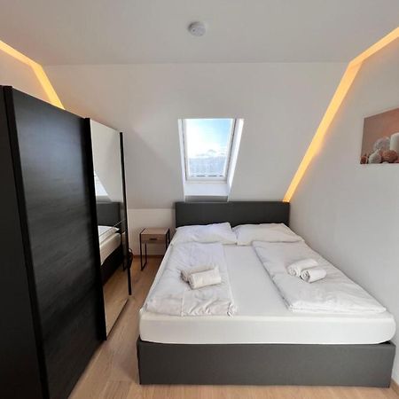 Modern Flat Vienna With Two Rooms Bagian luar foto