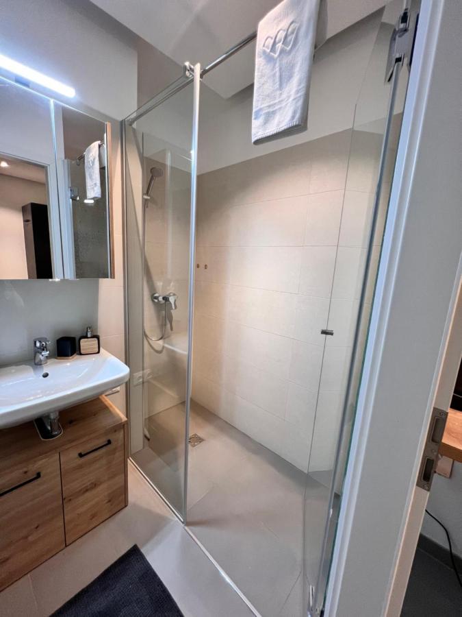 Modern Flat Vienna With Two Rooms Bagian luar foto