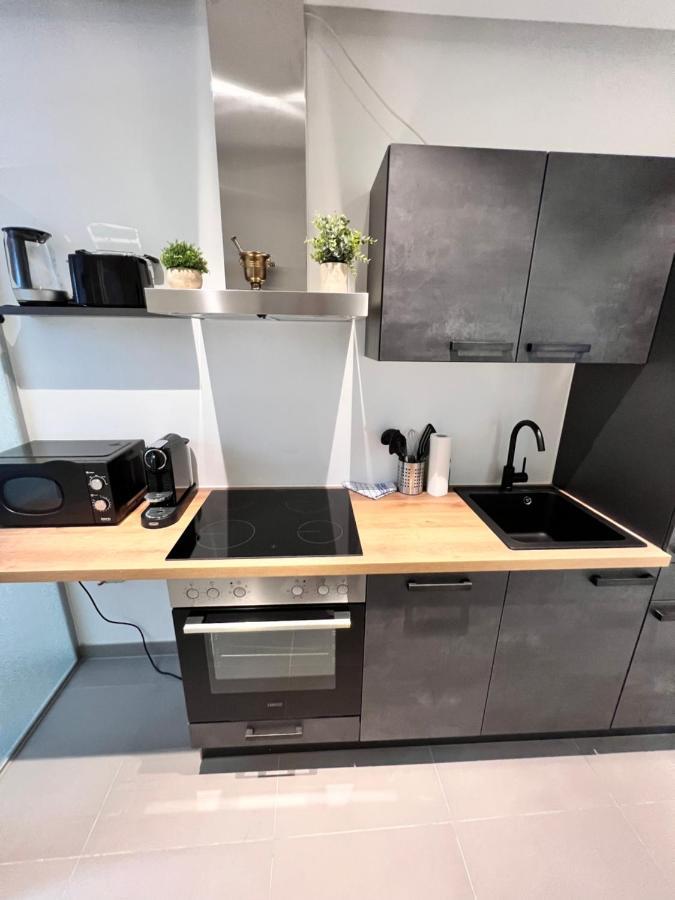 Modern Flat Vienna With Two Rooms Bagian luar foto